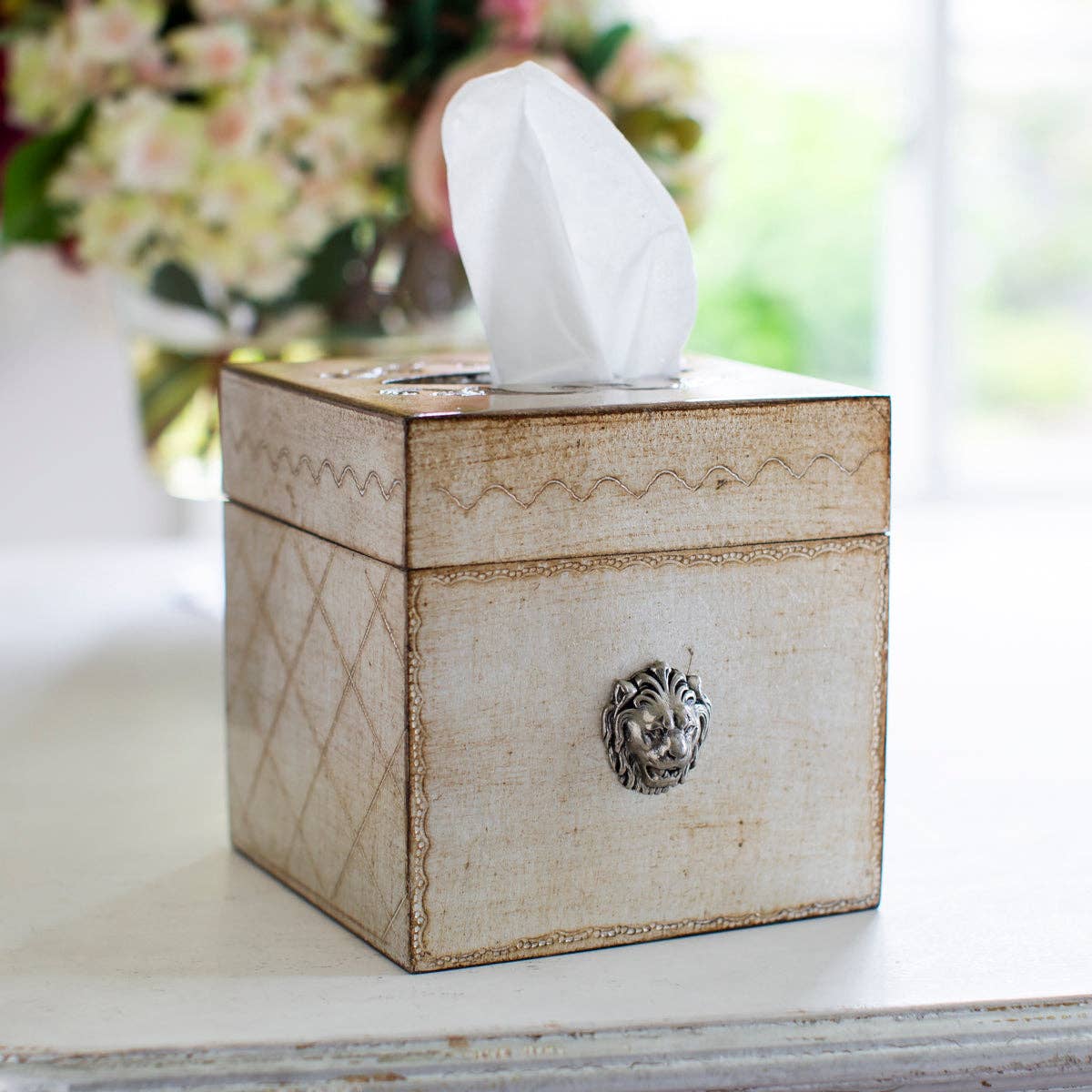 Florentino Leone Wooden Tissue Box Cover: Antique Silver