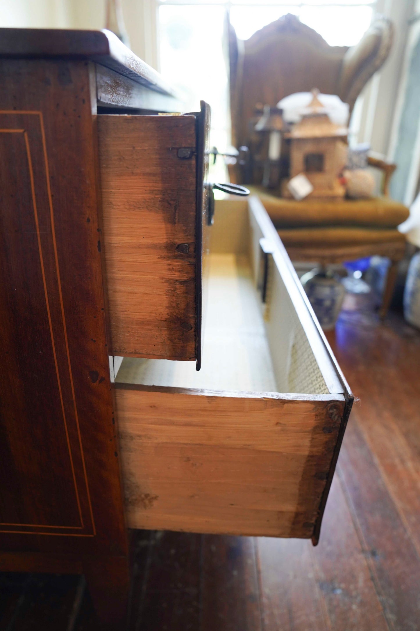 18th Century Italian Inlaid Commode