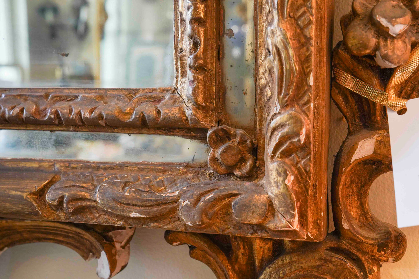 18th Century Italian Giltwood Mirror