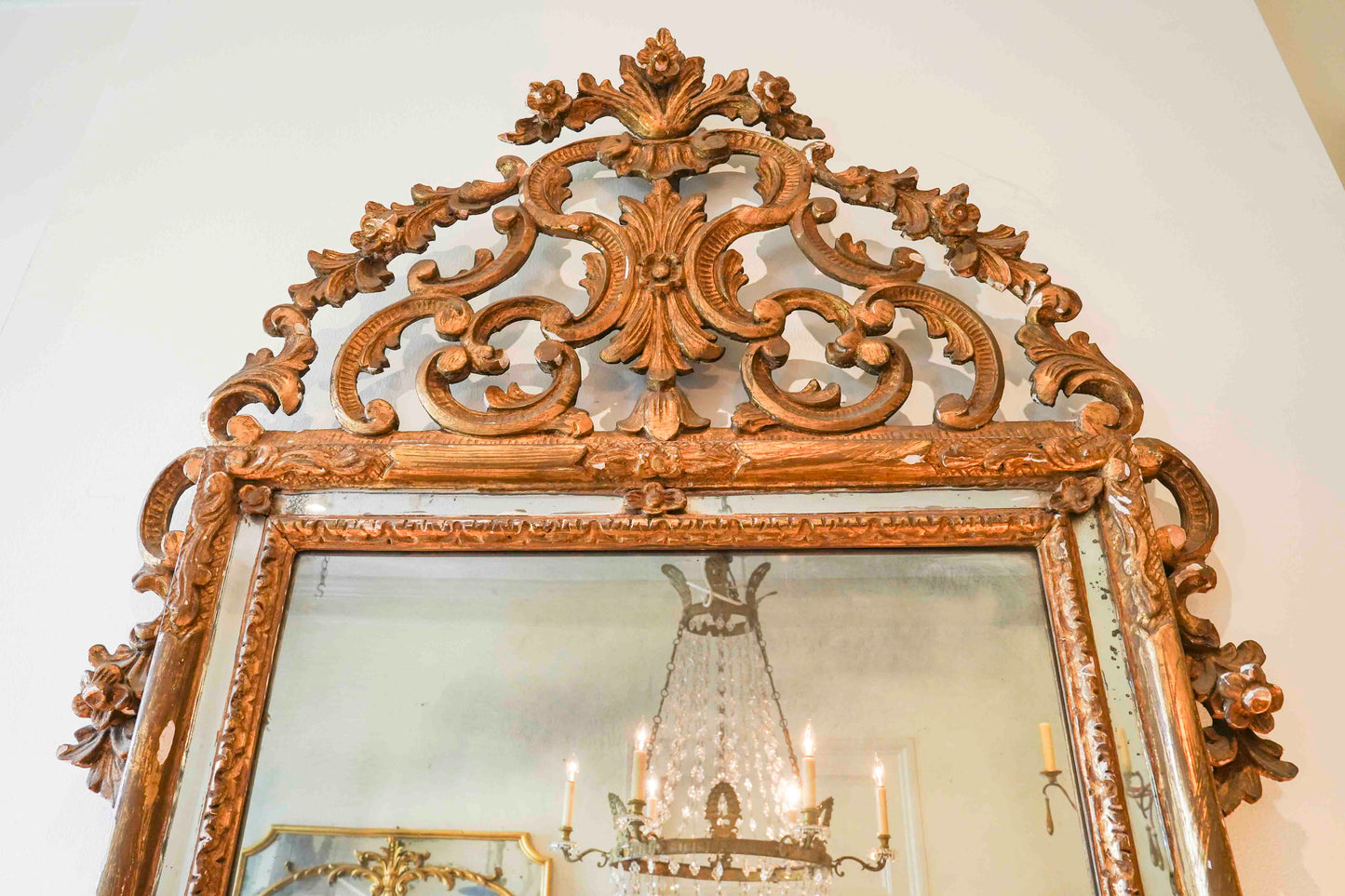 18th Century Italian Giltwood Mirror