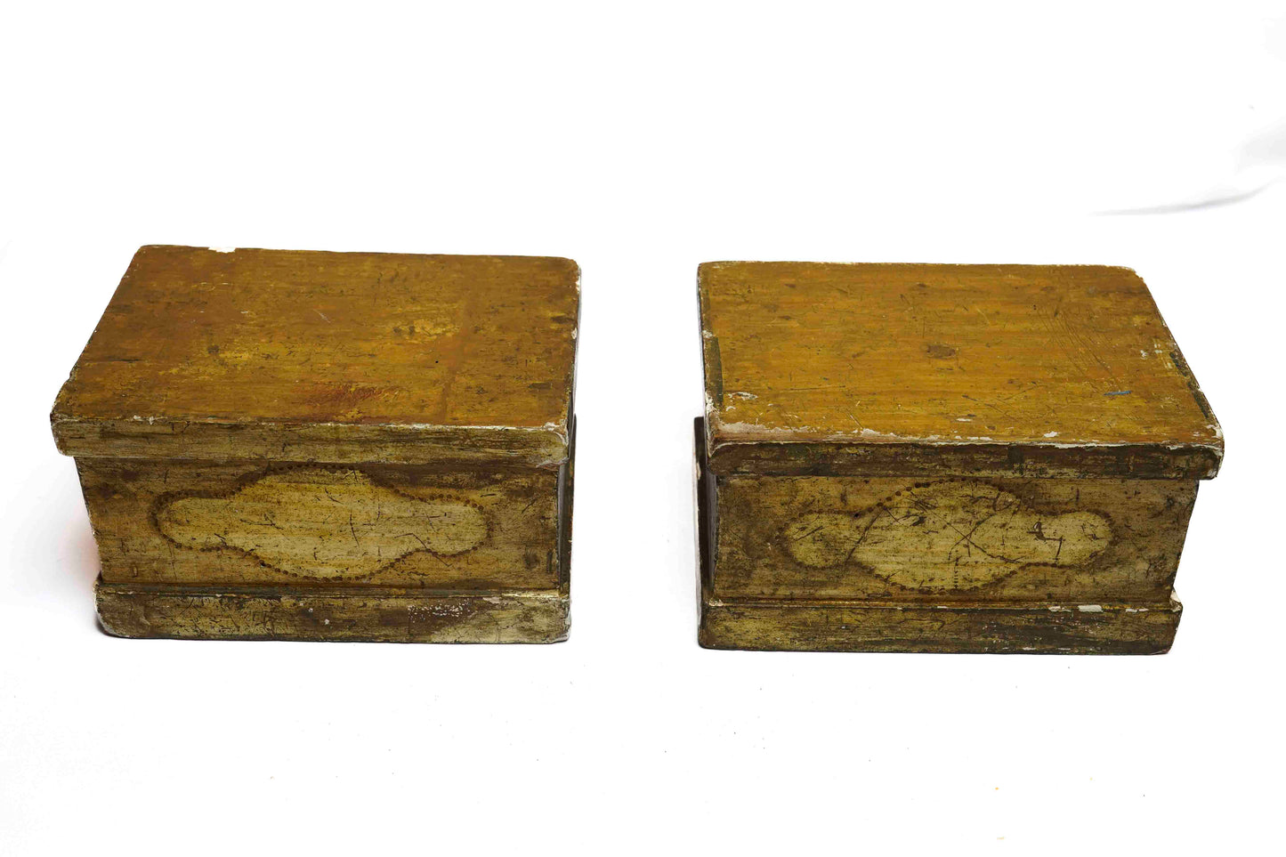 Italian Giltwood Plateaus Pair
