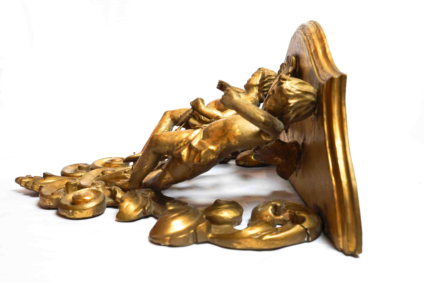 Giltwood Bracket with Cherubs