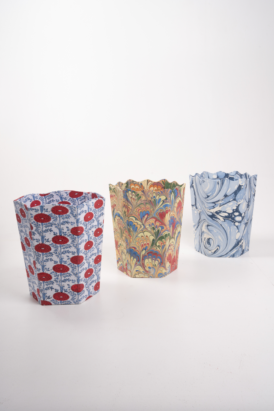 Hand-Marbled Scallop Waste Bin / Storage Bin in Multicolor